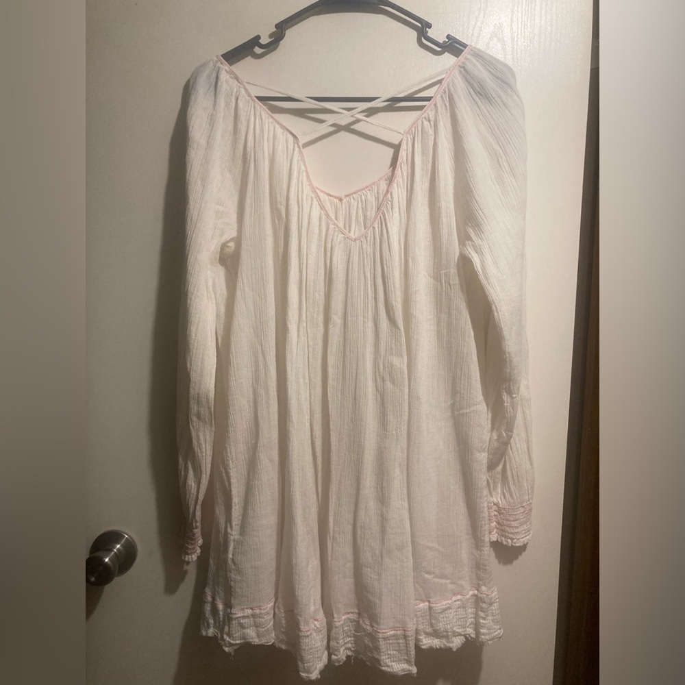 Free People White blouse with Pink Details - Picture 2 of 8